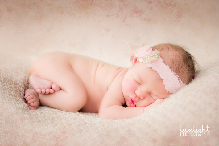 newborn portrait idea for posing