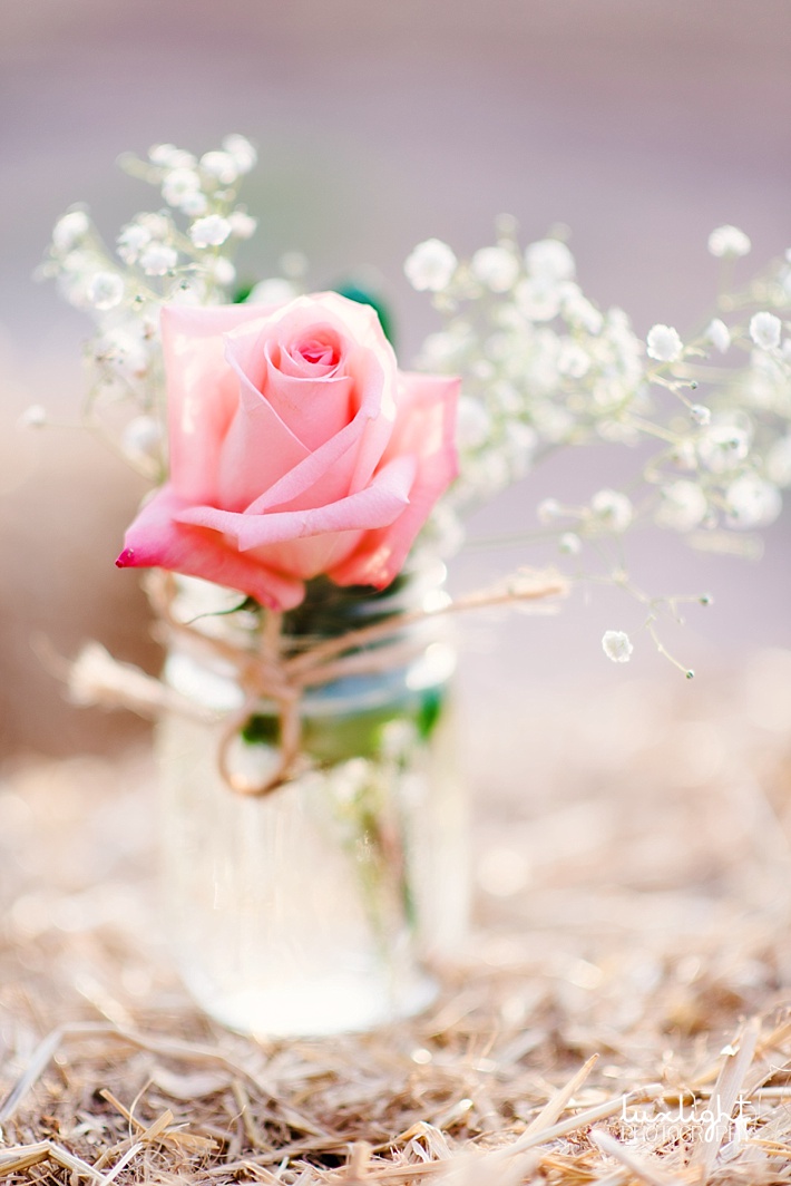 rose and babies breadth in mason jar