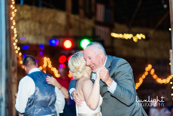 dancing at barn wedding 