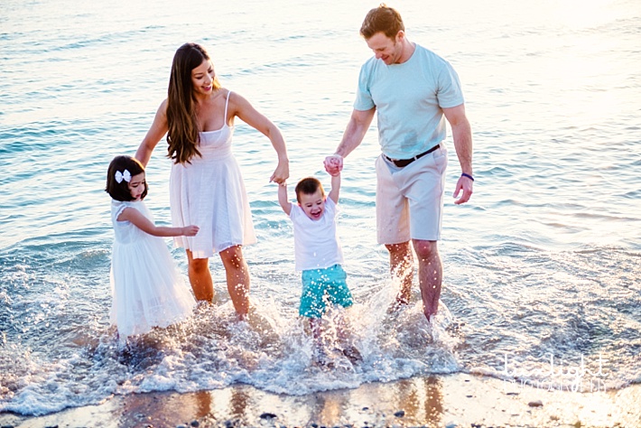family splashing in lake michigan photography 
