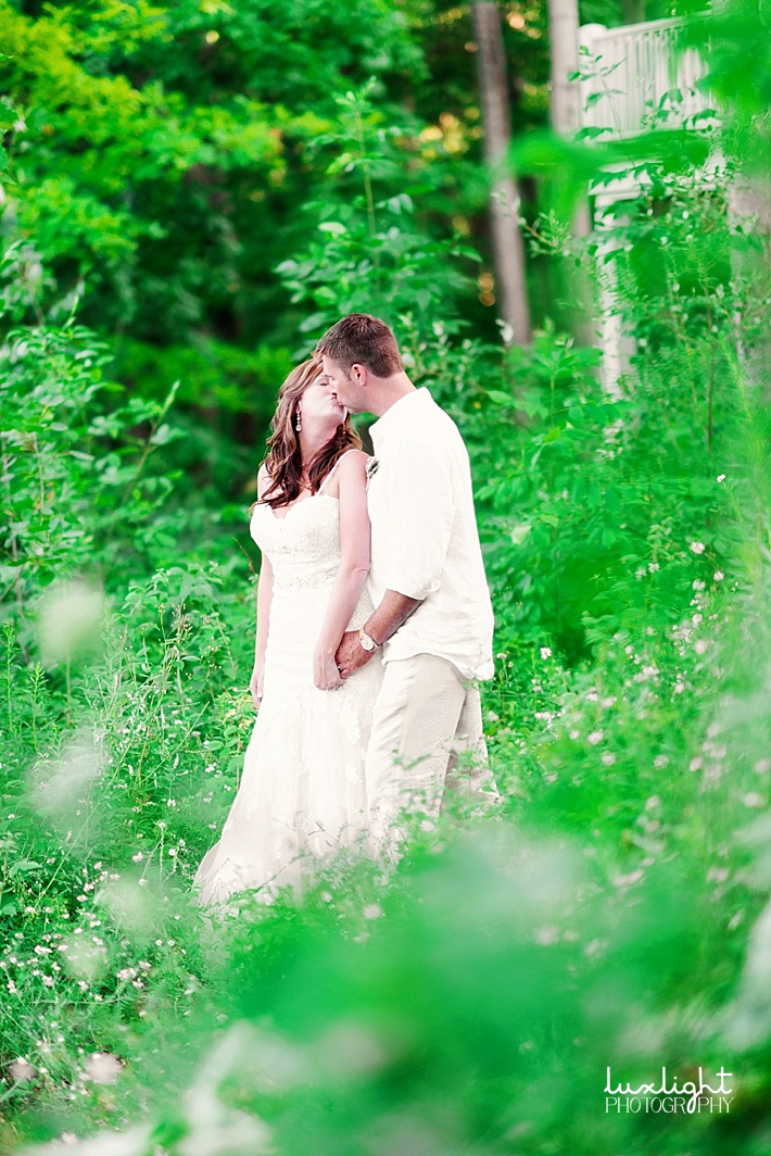outdoor photography of bride and groom