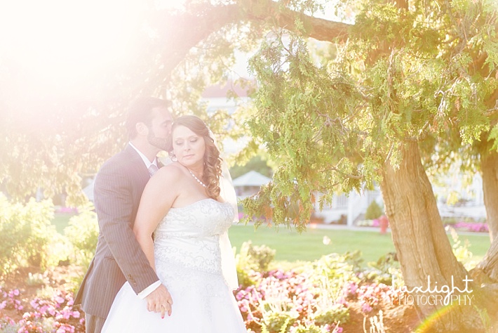 golden light photography bride and groom