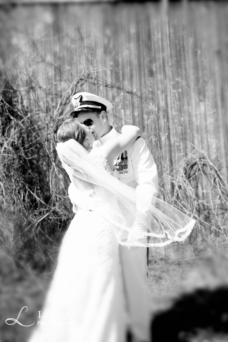 beautiful-bride-groom-poses-lux-light-photography-090