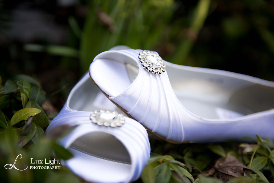 wedding-bride-shoes-lux-light-photography-13