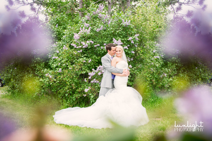spring wedding with lilacs