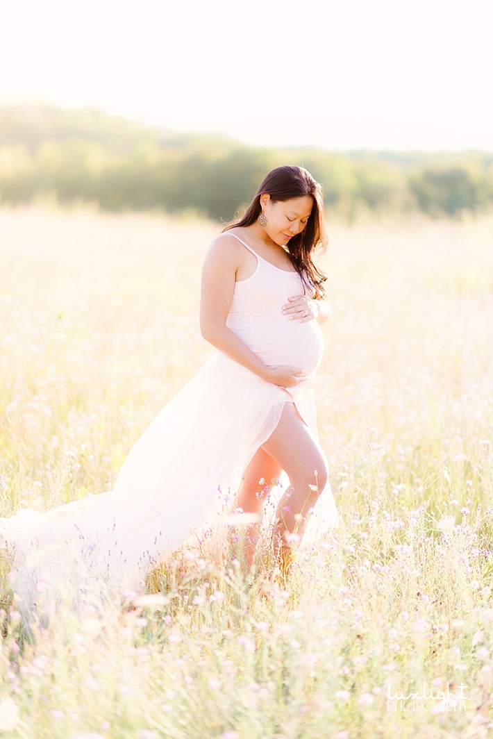 northern michigan outdoor maternity shoot