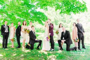 unique wedding poses for bridal party